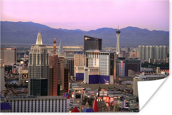 Las Vegas skyline bij zonsondergang Poster 90x60 cm - Foto print op Poster (wanddecoratie woonkamer / slaapkamer)