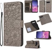Voor Samsung Galaxy S10e Huid Voelen Reliëf Zonnebloem Horizontale Flip Lederen Case met Houder & Kaartsleuven & Portemonnee & Lanyard (Grijs)