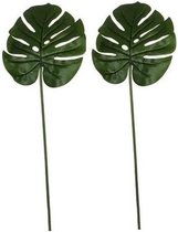 2x Groene Monstera/gatenplant kunsttak kunstplant  70 cm - Kunstplanten/kunsttakken - Kunstbloemen boeketten