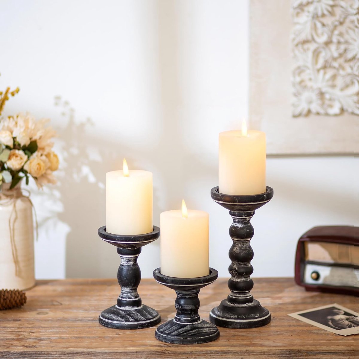 Kaars pijler houder set van 3, boerderij kandelaars middelpunt, houten kandelaars pijler voor eettafel of mantel, hoge kandelaars voor pijler kaarsen en vlamloze LED-kaarsen (zwart