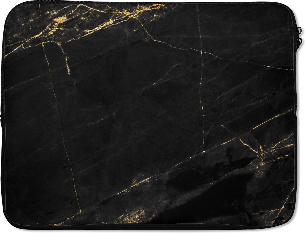 Laptophoes 17 inch - Marmer print look - Luxe - Zwart - Goud - Laptop sleeve - Binnenmaat 41x28 cm - Zwarte achterkant