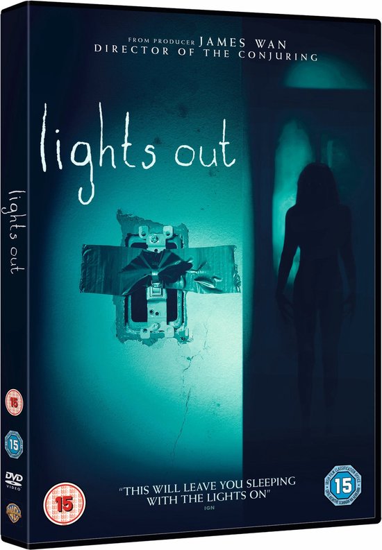 DVD-hoes van Lights Out. Een lichtschakelaar is afgeplakt met tape. Een silhouet van een vrouw staat in de schemering.