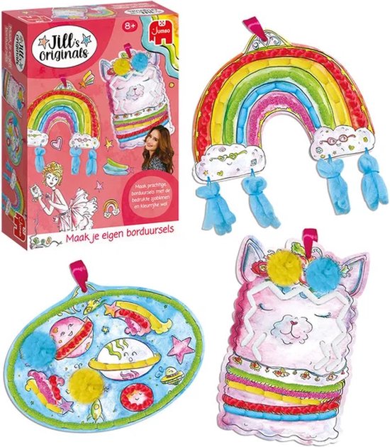 Doos en drie borduurpakketten: regenboog, lama en ruimteschip. Met pompons en gekleurde wol.
