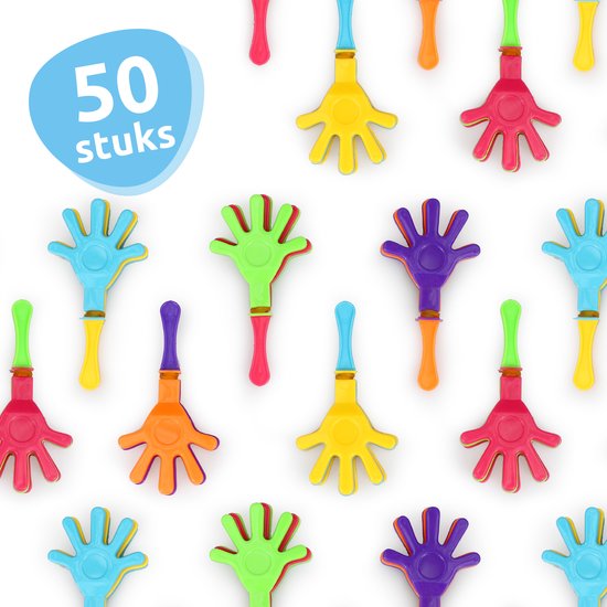 Een rij van 50 felgekleurde mini klaphandjes op een witte achtergrond.