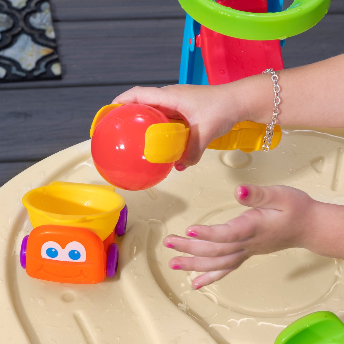 Step2 Ball Buddies Watertafel voor kinderen met ballen - Kinder speelgoed van kunststof met 23 accessoires incl. ballen - Speelgoed activiteitentafel voor binnen of buiten / tuin — afbeelding 15