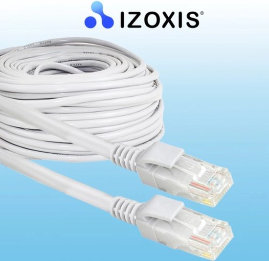 Opgerolde grijze ethernetkabel met twee transparante RJ45-connectoren, met IZIXIS logo.