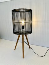 Tafellamp - industrieel - lamp - industriestijl - verlichting voor binnen - interieur - zwart - metaal -  lamp op 3 houten poten - interieurdecoratie - woonaccessoire - cadeau - ge