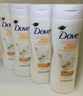 Dove Limited Edition Beauty Blossom  Voedende bodylotion multipack 4x250ml