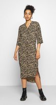 SOAKED IN LUXURY SLZAYA DRESS - Beige Zebra Beige