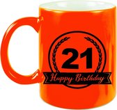 Happy Birthday 21 years cadeau mok / beker neon oranje met wimpel 330 ml