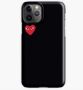 ShieldCase Hoesje met hartje geschikt voor Apple iPhone 12 Pro Max - 6.7 inch beschermhoesje met print - zwart hoesje met rood hartje