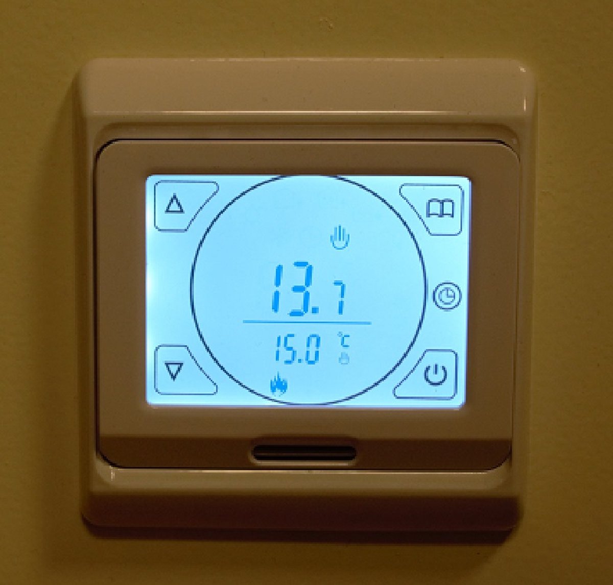 Geconfectioneerde en klaar voor aansluiting koolstof verwarmingsfolie met thermostaat, 130 W, 3 m