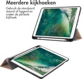 iMoshion Tablet Hoes Geschikt voor iPad 2017 (5e generatie) / iPad 6e generatie (2018) / iPad Air / iPad Air 2 - iMoshion Trifold Bookcase - Goud