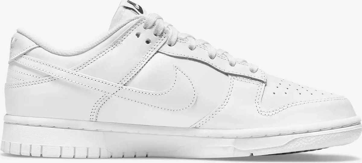 Nike Dunk Low WMNS ‘Triple ‘ Dames Sneaker DD1503-109 Wit