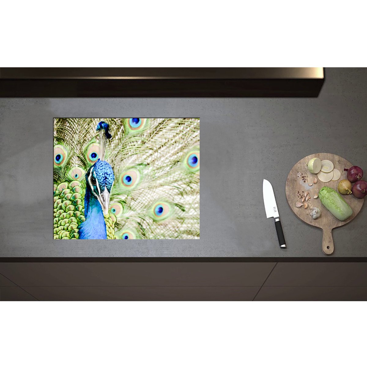 Inductieplaat Beschermer - Aankijkende Pauw met Deel van Opengeslagen Pauwenveren - 60x50 cm - 2 mm Dik - Inductie Beschermer - Bescherming Inductiekookplaat - Kookplaat Beschermer van Wit Vinyl