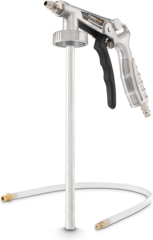 Zilverkleurig pneumatisch coatingpistool met zwarte grip en lange zuigbuis, staand op een houder.