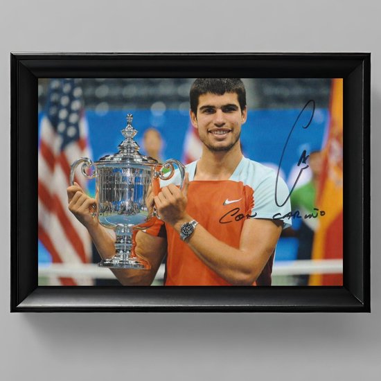 Carlos Alcaraz Ingelijste Handtekening – 15 x 10cm In Klassiek Zwart Frame – Gedrukte handtekening – Tennis - Wimbledon - Roland Garros