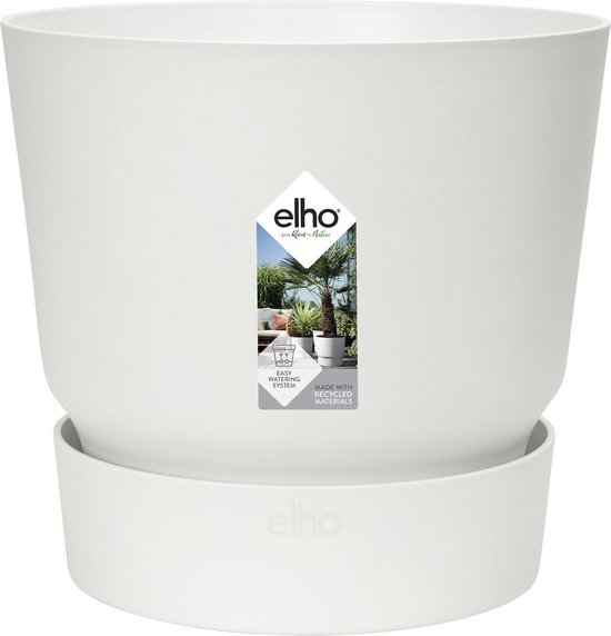 Witte Elho bloempot met waterreservoir, gemaakt van gerecycled plastic.