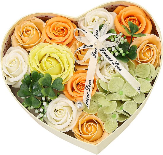 Kunstbloemen - Geschenkset vrouwen - Rozen van geurige zeep - Hartvormige - Valentijn cadeau - Valentijn cadeautje voor haar - Valentijn - Cadeau - Geschenk - Verjaardag - Moederdag - Moederdag cadeautje - Inclusief kaart - Oranje