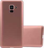 Cadorabo Hoesje geschikt voor Samsung Galaxy A8 2018 in METALLIC ROSE GOUD - Beschermhoes gemaakt van flexibel TPU silicone Case Cover