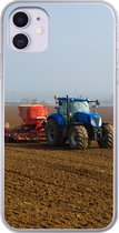 Geschikt voor iPhone 11 hoesje - Tractor - Blauw - Mist - Siliconen Telefoonhoesje