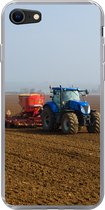 Geschikt voor iPhone 8 hoesje - Tractor - Blauw - Mist - Siliconen Telefoonhoesje