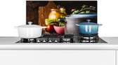 Spatscherm keuken 70x30 cm - Kookplaat achterwand Rustiek - Stilleven - Pan - Groente - Muurbeschermer - Spatwand fornuis - Hoogwaardig aluminium