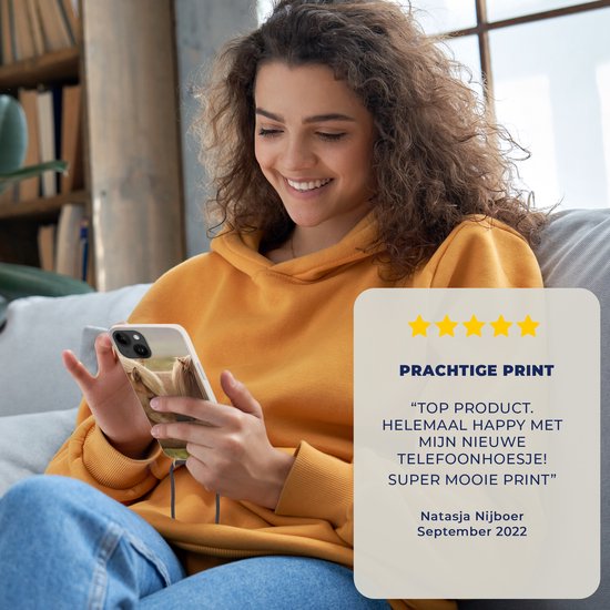 Convient pour Apple iPhone 14 Plus - Étui à bandoulière - Paarden - Herbe - Marron - Siliconen - Bandoulière - Coque arrière avec cordon - Étui pour téléphone avec cordon - Étui avec corde