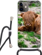 Coque avec cordon iPhone 12 Mini - Highlander écossais - Foin - Herbe - Siliconen - Bandoulière - Coque arrière avec cordon - Coque pour téléphone avec cordon - Coque avec corde
