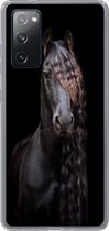 Geschikt voor Samsung Galaxy S20 FE hoesje - Paarden - Fries - Manen - Zwart - Dieren - Siliconen Telefoonhoesje