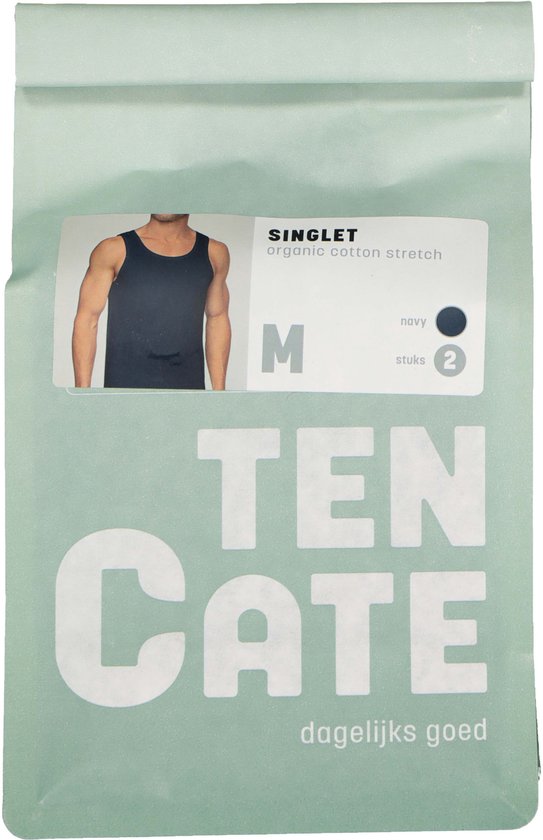 Verpakking van een donkerblauwe singlet maat M, van biologisch katoen.