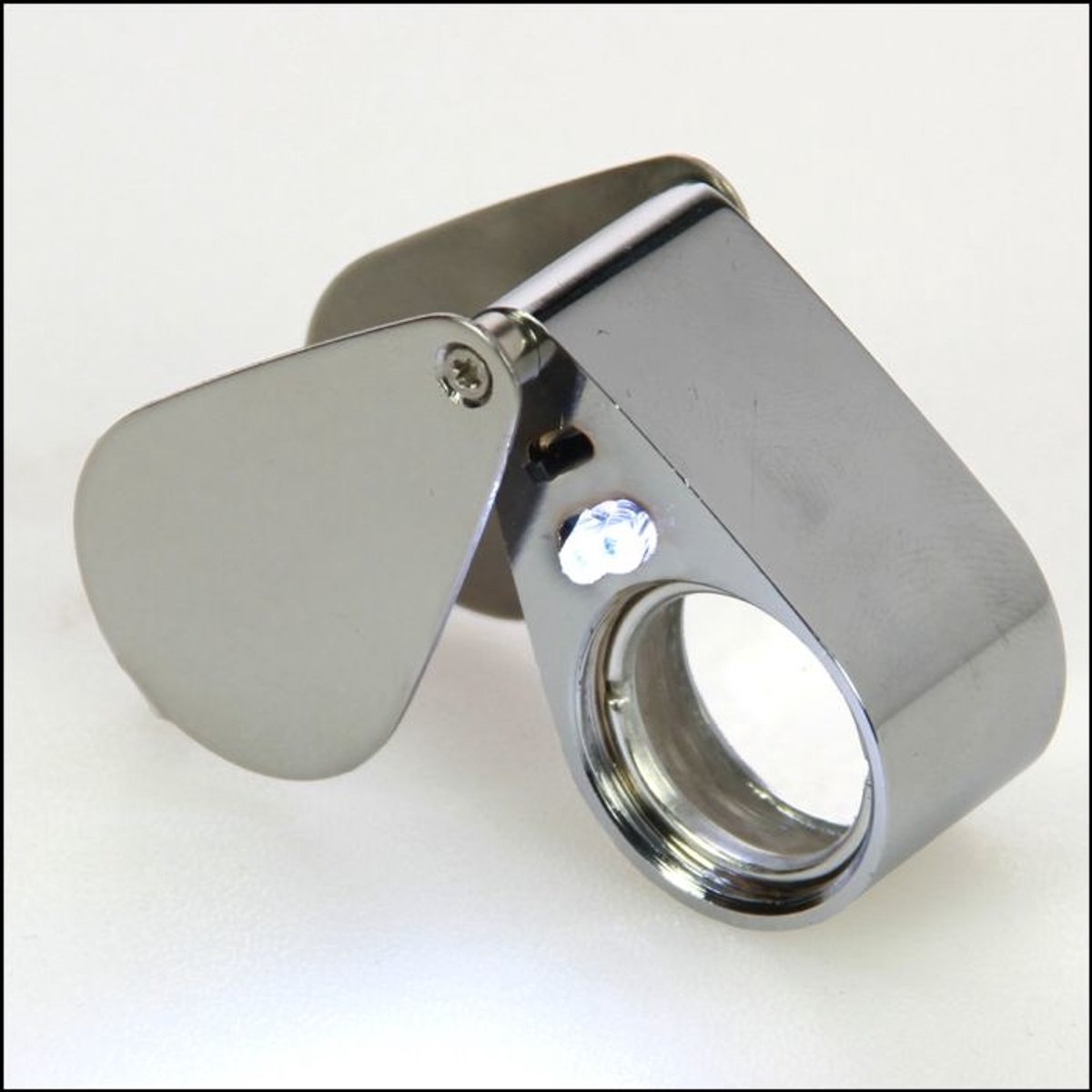 Precisie loupe, Inklapbaar, Vergrotings factor 30x, Lensdiameter Ø 21 mm.