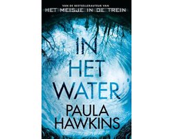 In het water