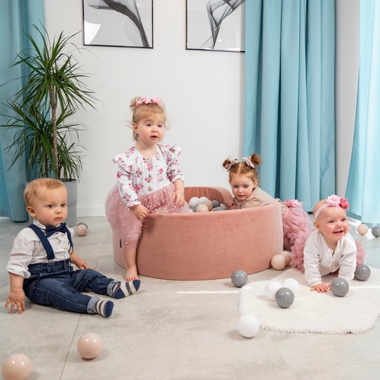 KiddyMoon Ballenbak ballen voor Kinderen Ø7 cm met 100 Stuks - Kinderballen baby - Speelballen voor Ballenbad - BPA-vrij - Ballenbak ballen - Kleurrijke ballen - Baby Speelgoed - Pastelbeige Pastelgeel Wit Munt Roze van KiddyMoon — afbeelding 4