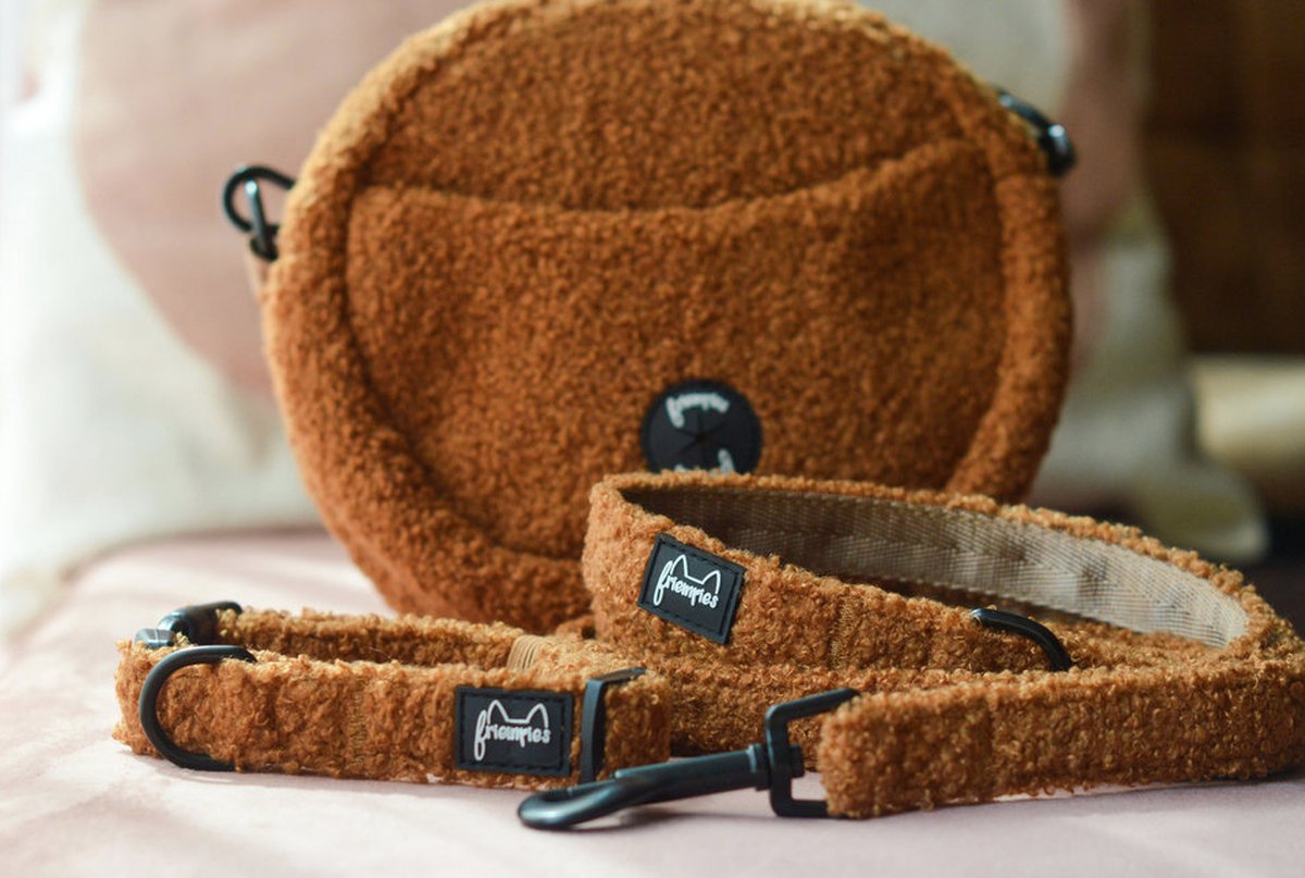 Teddy set: halsband, looplijn, tasje (maat S, M, L halsband)