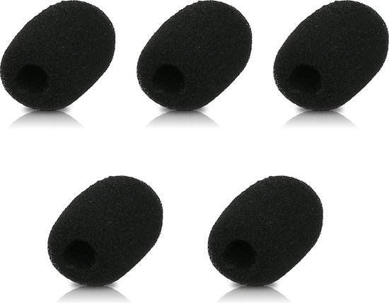 Vijf zwarte schuimrubberen microfoonkapjes op witte achtergrond.
