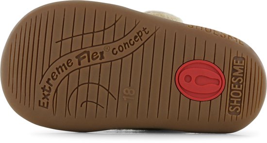 Onderkant van een beige vilten slof met bruine zool en het 'Extreme Flex concept' van Shoesme.