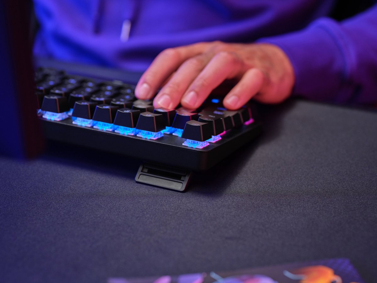 Trust GXT 871 Zora - Gaming Toetsenbord - Mechanisch met Lineaire Huano Switches - Full-size - RGB - Bedraad - QWERTY US - Zwart thumbnail 8