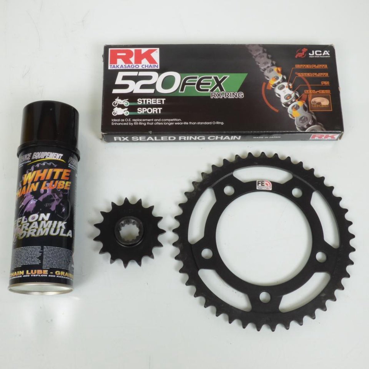 Kit chaîne France Equipement pour moto Honda 500 Cb F 2013 à 2015 15 x 41 Pas 520 Neuf