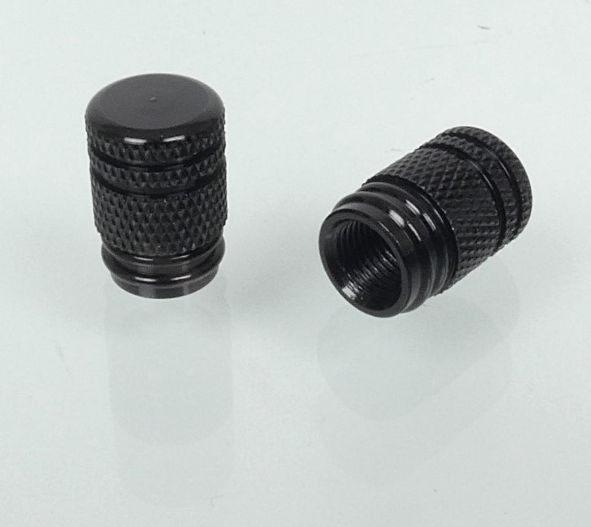 Bouchon de valve Bike It Round moleté aluminium anodisé noir pour moto auto Neuf