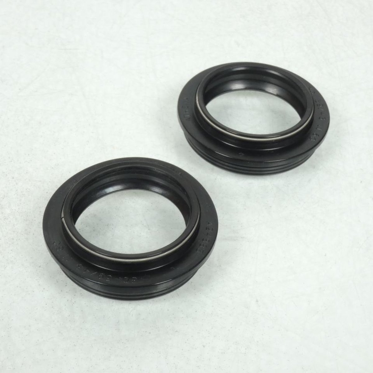 Cache poussière de fourche Centauro pour Scooter Gilera 50 Stalker 1997 à 2008 30x39/43x11.6mm / Paire Neuf