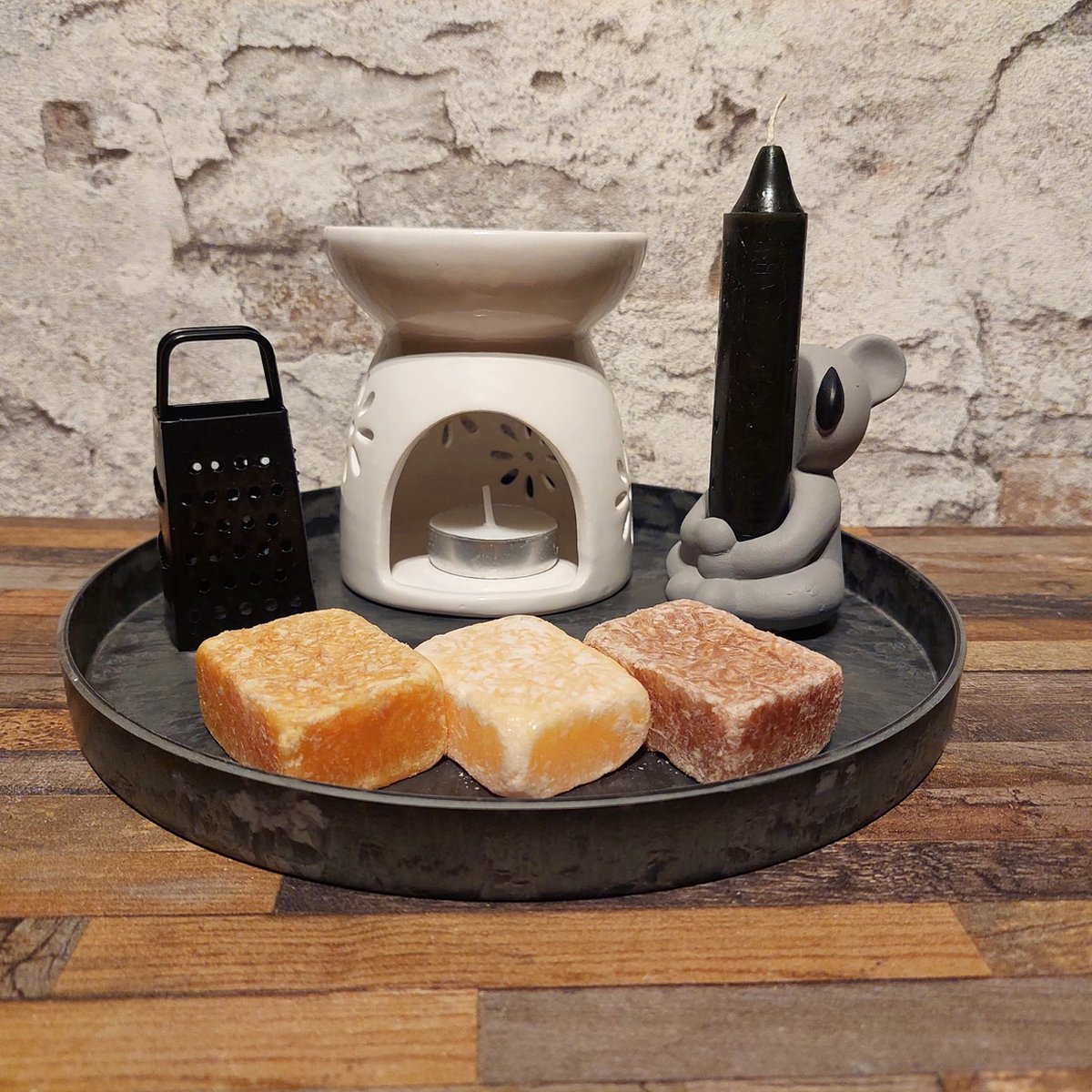 Koala Geurzakjes Cadeauset Rond Zwart - Amberblokjes, Zwarte rasp, Grijze schaal - BijJolan - Giftset - Woonaccessoires