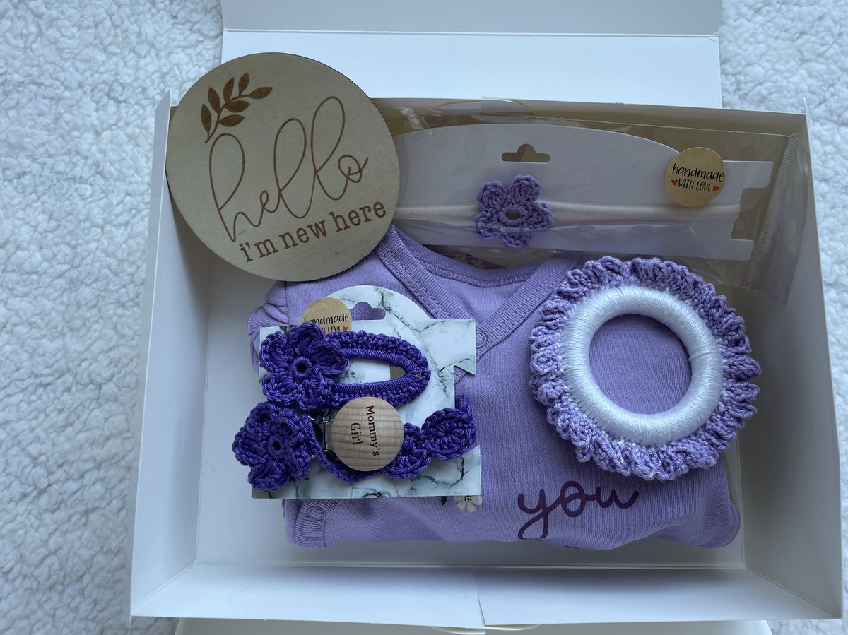 Goedkoopste Maminobaby.nl - Baby Geschenkset meisjes | Newborn kledingset | Handmade Bijtring | Handmade speenkoord | Handmade haarclip | Handmade haarband | Kraamcadeau | Babyshower
