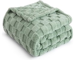 BOTC Luxe Fleece deken - Plaid - Super Zacht, Warm en Donzig - Cadeau - 150x200cm - Groen BOTC Luxe Fleece deken - Plaid - Super Zacht, Warm en Donzig - Cadeau - 150x200cm - Groen