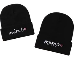 Ultiluxe® Zachte mama en mini muts - Zwart - Schattige winter set voor moeder en kind - Roze geborduurd - Winterset voor volwassenen en kleine kinderen - Warme winter beanie - Moeders en meisjes - Wintersetje