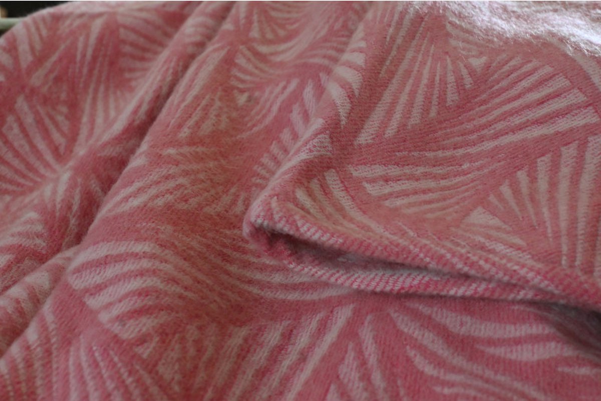 Deken Yaro Blanket Magnetic Baby Rose Wool, gemaakt van katoen en wol, 150 x 200 cm, woondeken, van natuurlijke materialen