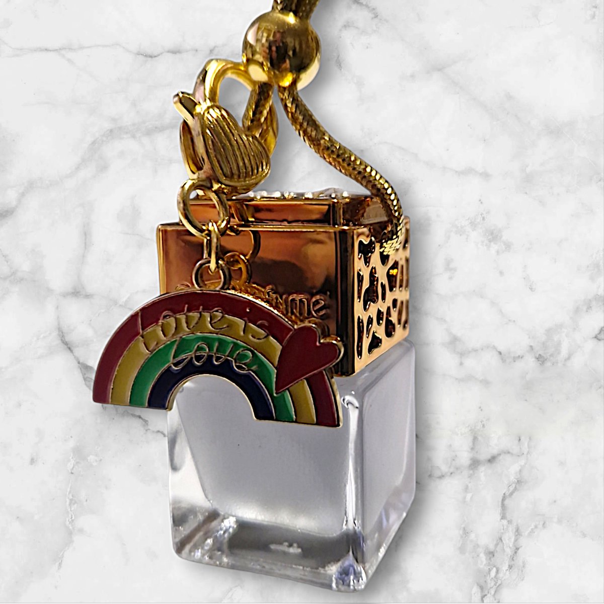 Goedkoopste Autoparfum RAINBOW | 8ml | met geluksbrenger | Regenboog | Pockethug | Geïnspireerd door Traditional Ritual Overseas | Spirits | Dupe | Auto parfum | Autogeur | Autogeurtje | Luchtverfrisser | Car scent | Verjaardagscadeau | Bedankt cadeautje |