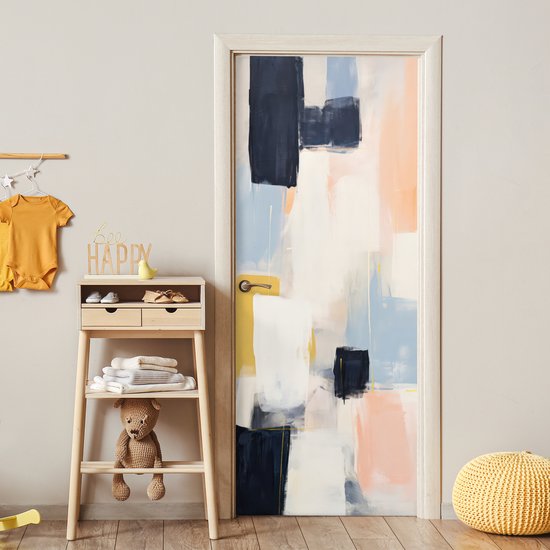 Abstracte deurposter met donkerblauw, lichtblauw, wit, okergeel en perzikkleurige vlakken.