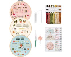 foto van Crafsly Borduurpakket beginner - Leer 30 verschillende steken – borduren pakket volwassenen - Borduurset van 3 - Hobby en Creatief – DIY – Bamboe borduurringen