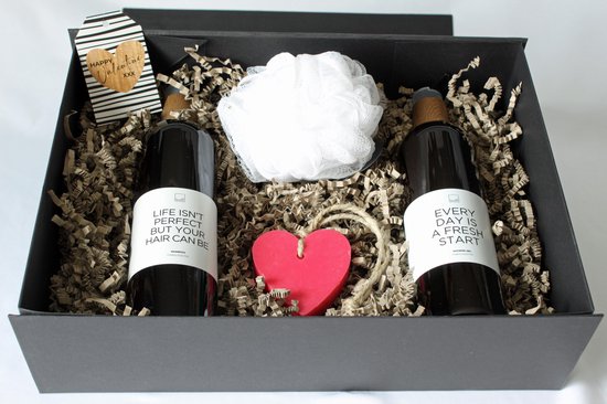 onderschrift stad Verlammen Giftbox Valentijn, cadeau man en/of vrouw, cadeau valentijnsdag,  geschenkset, shampoo,... | bol.com